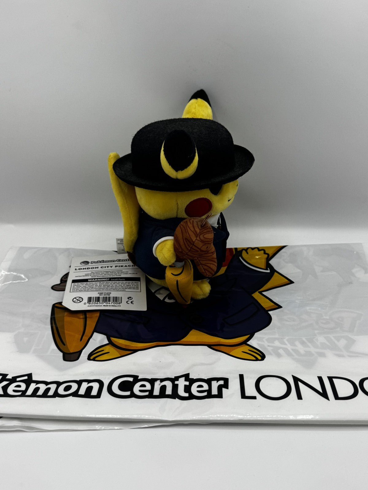 Pikachu Peluche Pokemon Center Exlusive UK - New - Nuovo con etichetta